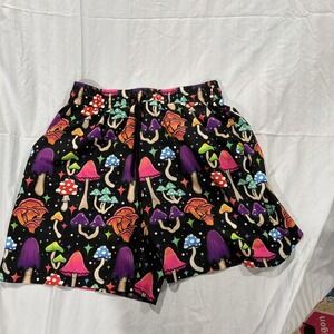 TRIPPY MUSHROOM PRINT SHORTS, BLACK/MULTICOLOR